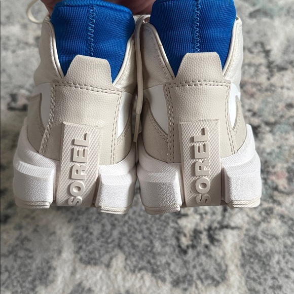 Sorel Women's ONA 718 Mid Sneaker shoe in the "Chalk, Hyper Blue" colorway - Picture 7 of 11